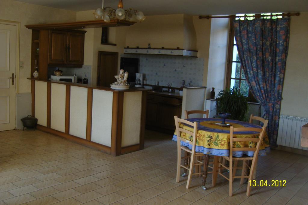 Appartement Manoir de Rouillé à Saint-Aubin-d'Appenai Extérieur photo