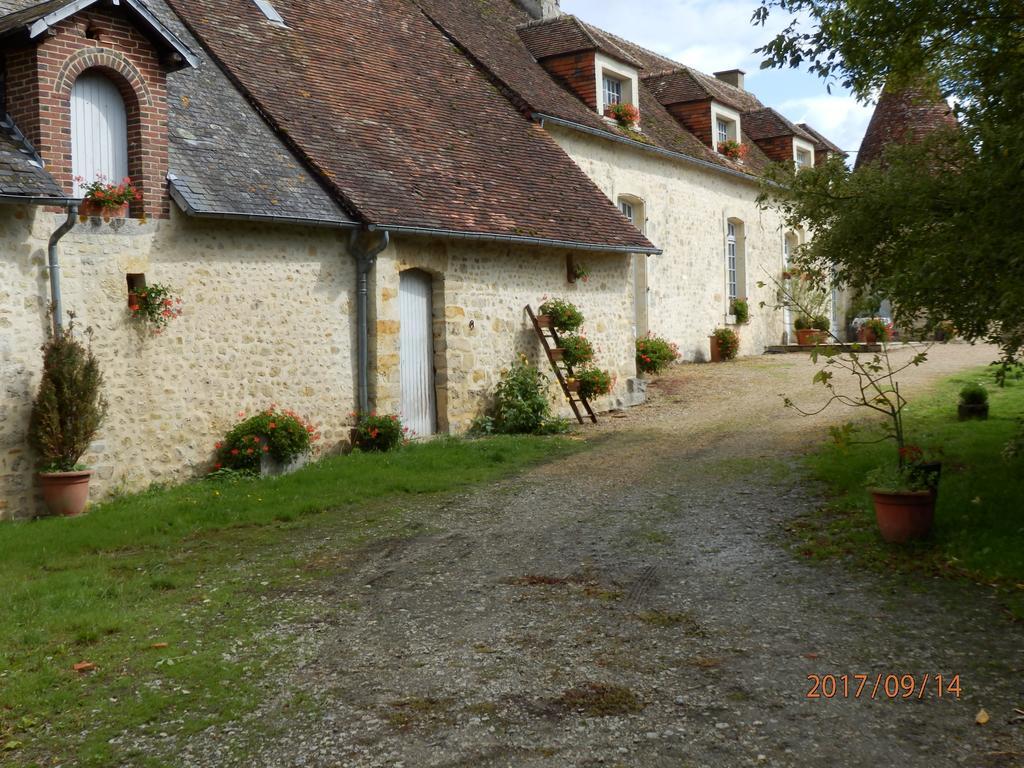 Appartement Manoir de Rouillé à Saint-Aubin-d'Appenai Extérieur photo